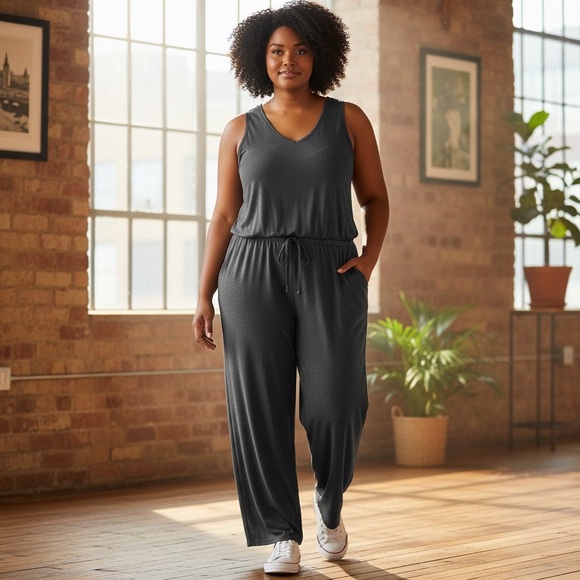 Old Navy Active Go-Dry Jumpsuit Romper XXL Tall Black 4-Way Stretch NWT - Picture 4 of 6